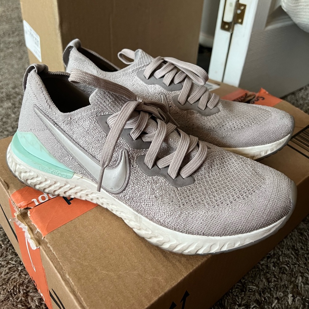 Nike React Size 9.5